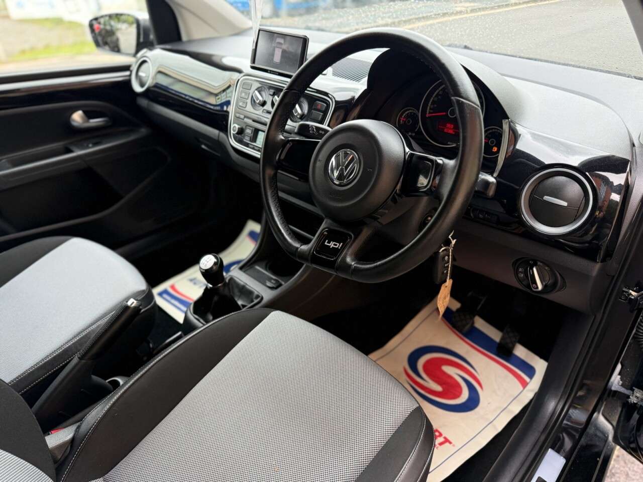 2012 VOLKSWAGEN UP! 2012 VOLKSWAGEN UP!