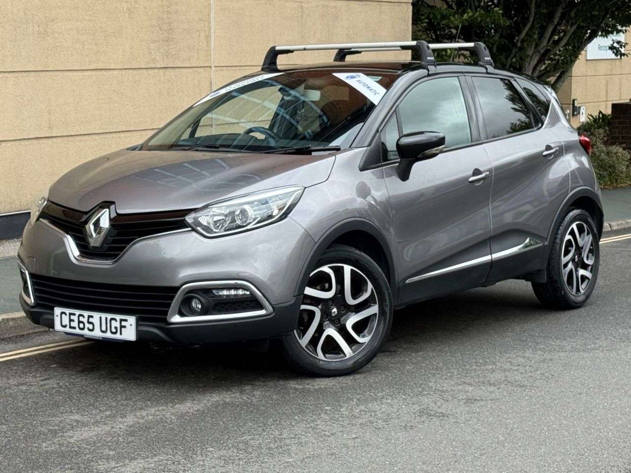 A 2015 RENAULT CAPTUR 1.5 dCi ENERGY Dynamique S Nav SUV 5dr Diesel Auto Euro 6 (s/s) (90 ps) A 2015 RENAULT CAPTUR 1.5 dCi ENERGY Dynamique S Nav SUV 5dr Diesel Auto Euro 6 (s/s) (90 ps)