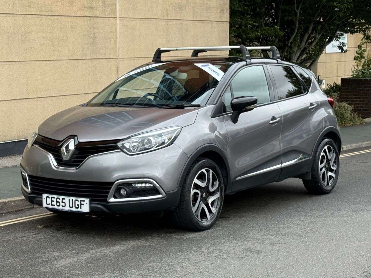 A 2015 RENAULT CAPTUR 1.5 dCi ENERGY Dynamique S Nav SUV 5dr Diesel Auto Euro 6 (s/s) (90 ps) A 2015 RENAULT CAPTUR 1.5 dCi ENERGY Dynamique S Nav SUV 5dr Diesel Auto Euro 6 (s/s) (90 ps)