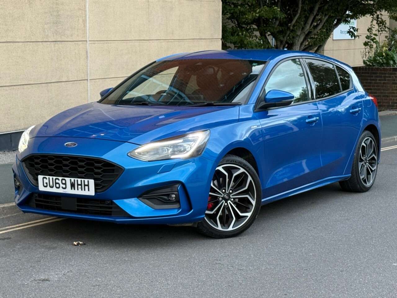 A 2019 FORD FOCUS 1.0T EcoBoost ST-Line X Hatchback 5dr Petrol Manual Euro 6 (s/s) (125 ps) A 2019 FORD FOCUS 1.0T EcoBoost ST-Line X Hatchback 5dr Petrol Manual Euro 6 (s/s) (125 ps)