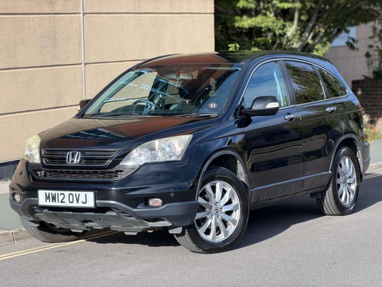 A 2012 HONDA CR-V 2.2 i-DTEC ES-T SUV 5dr Diesel Manual 4WD Euro 5 (150 ps) A 2012 HONDA CR-V 2.2 i-DTEC ES-T SUV 5dr Diesel Manual 4WD Euro 5 (150 ps)
