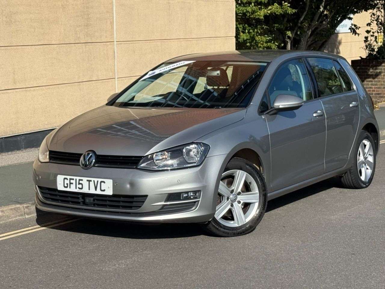 A 2015 VOLKSWAGEN GOLF 1.4 TSI BlueMotion Tech Match Hatchback 5dr Petrol DSG Euro 5 (s/s) (122 ps A 2015 VOLKSWAGEN GOLF 1.4 TSI BlueMotion Tech Match Hatchback 5dr Petrol DSG Euro 5 (s/s) (122 ps
