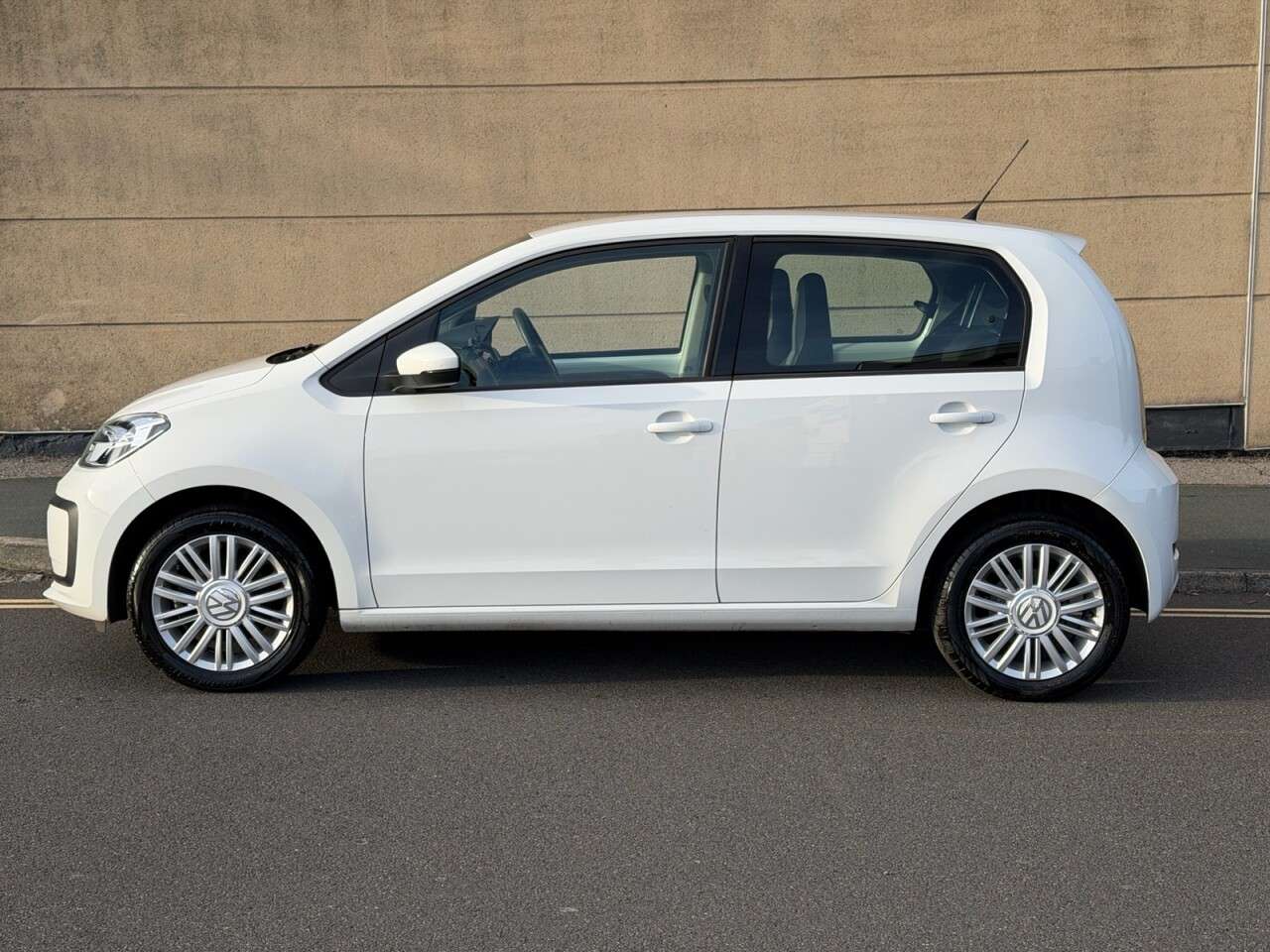 2018 VOLKSWAGEN UP! 2018 VOLKSWAGEN UP!