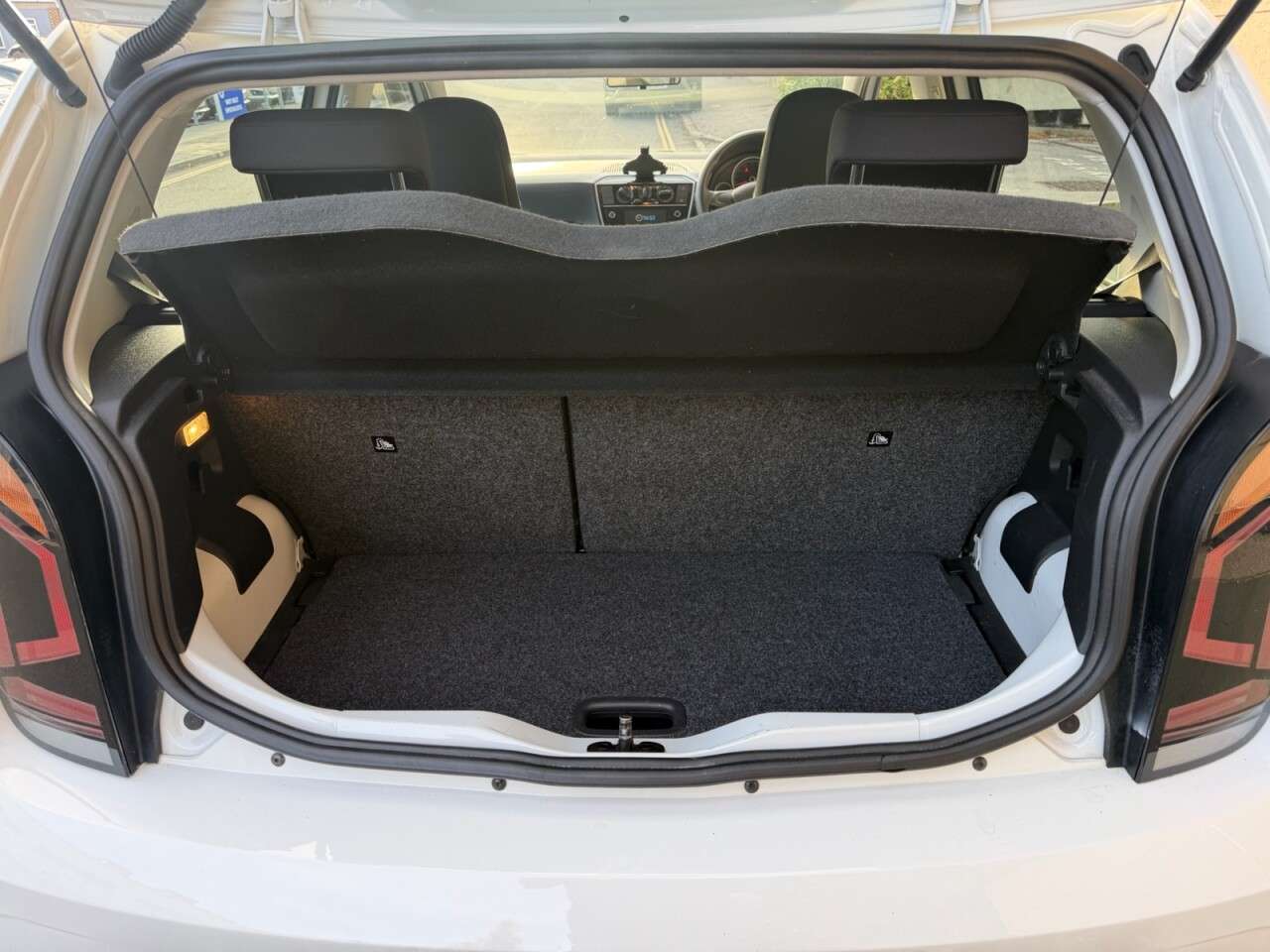 2018 VOLKSWAGEN UP! 2018 VOLKSWAGEN UP!