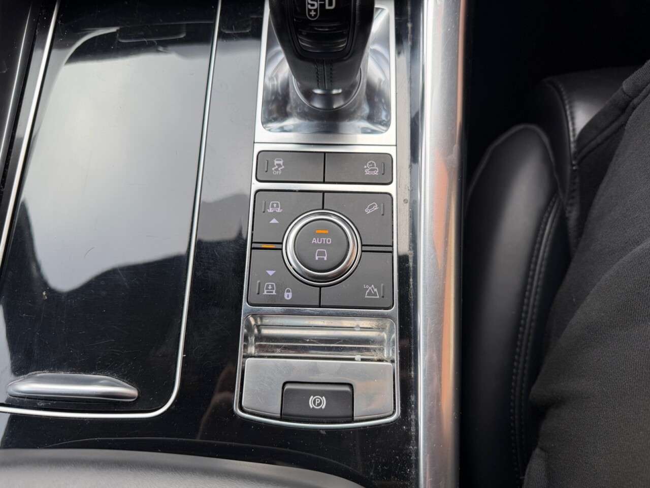 2020 LAND ROVER RANGE ROVER SPORT 2020 LAND ROVER RANGE ROVER SPORT