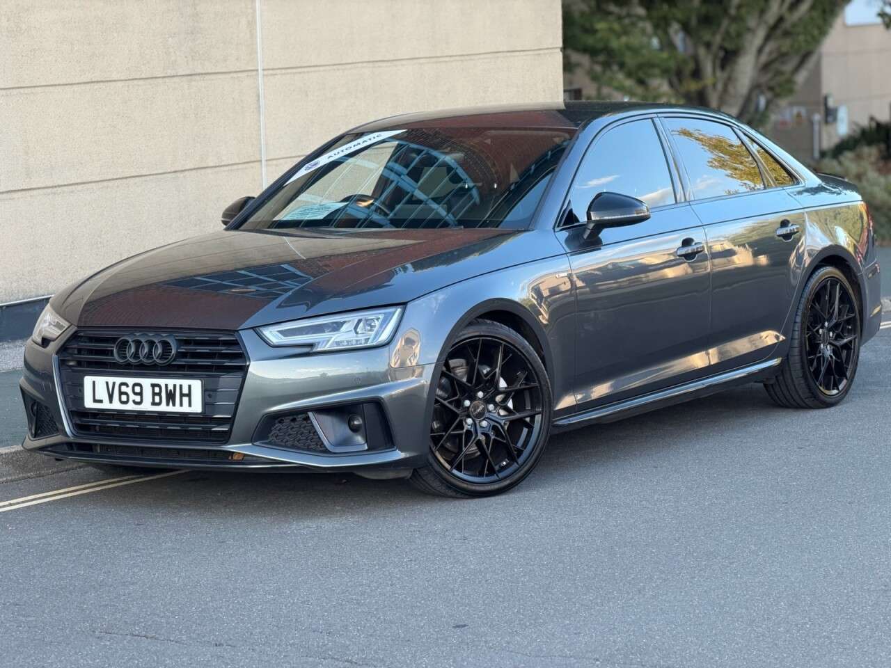 A 2019 AUDI A4 2.0 TDI 40 Black Edition Saloon 4dr Diesel S Tronic Euro 6 (s/s) (190 ps) A 2019 AUDI A4 2.0 TDI 40 Black Edition Saloon 4dr Diesel S Tronic Euro 6 (s/s) (190 ps)