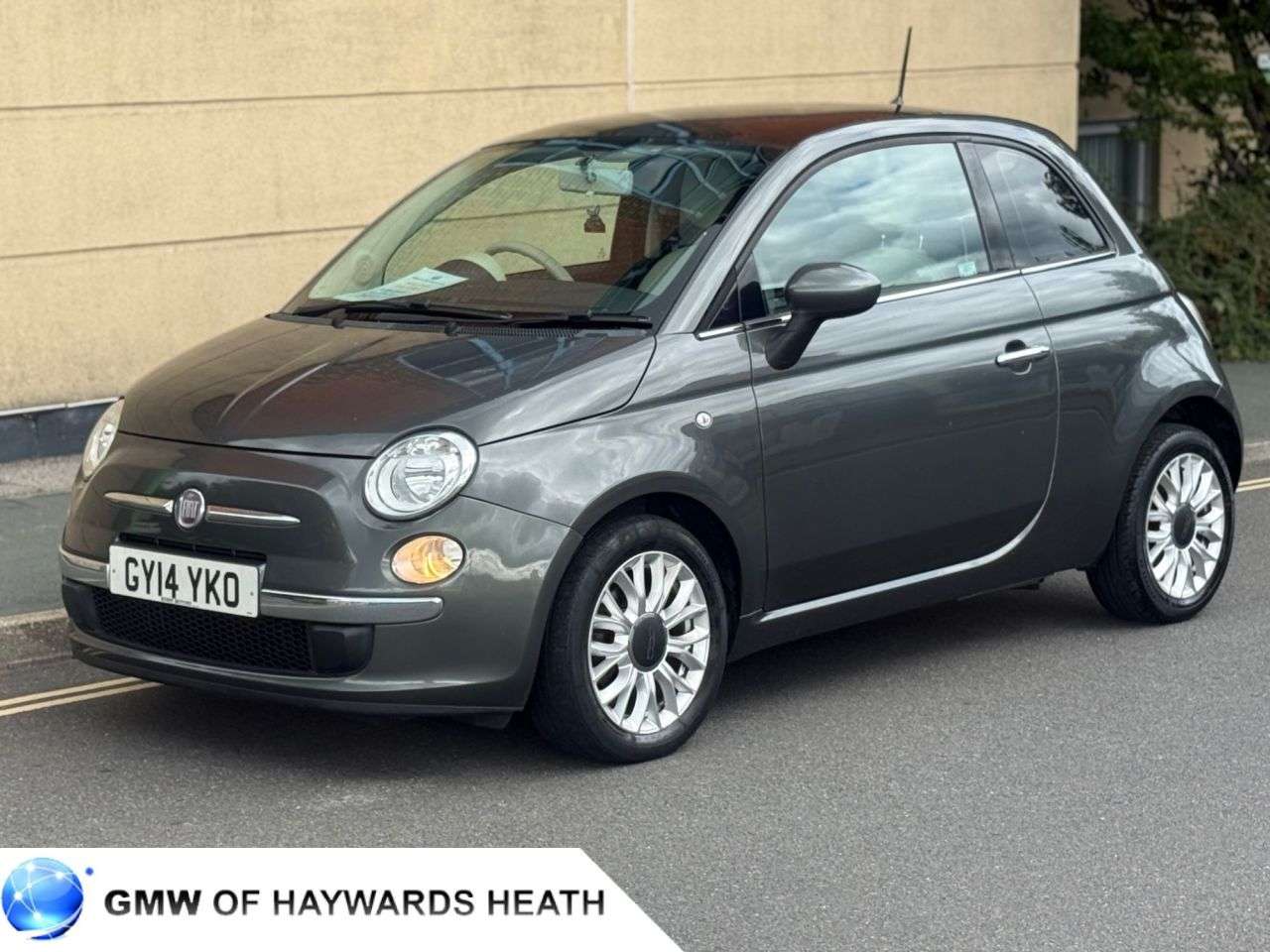 A 2014 FIAT 500 0.9 TwinAir Lounge Hatchback 3dr Petrol Manual Euro 6 (s/s) (105 ps) 12 MON A 2014 FIAT 500 0.9 TwinAir Lounge Hatchback 3dr Petrol Manual Euro 6 (s/s) (105 ps) 12 MON