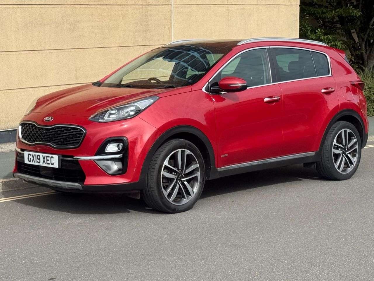 A 2019 KIA SPORTAGE 1.6 T-GDi 4 SUV 5dr Petrol DCT AWD Euro 6 (s/s) (174 bhp) A 2019 KIA SPORTAGE 1.6 T-GDi 4 SUV 5dr Petrol DCT AWD Euro 6 (s/s) (174 bhp)
