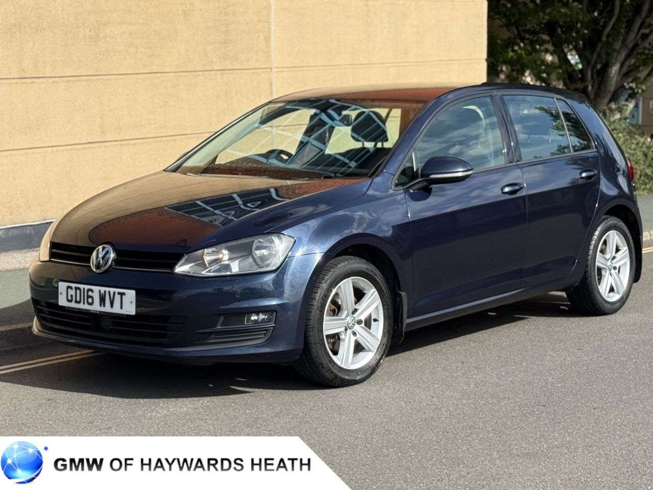 A 2016 VOLKSWAGEN GOLF 1.4 TSI BlueMotion Tech Match Edition Hatchback 5dr Petrol DSG Euro 6 (s/s) A 2016 VOLKSWAGEN GOLF 1.4 TSI BlueMotion Tech Match Edition Hatchback 5dr Petrol DSG Euro 6 (s/s)