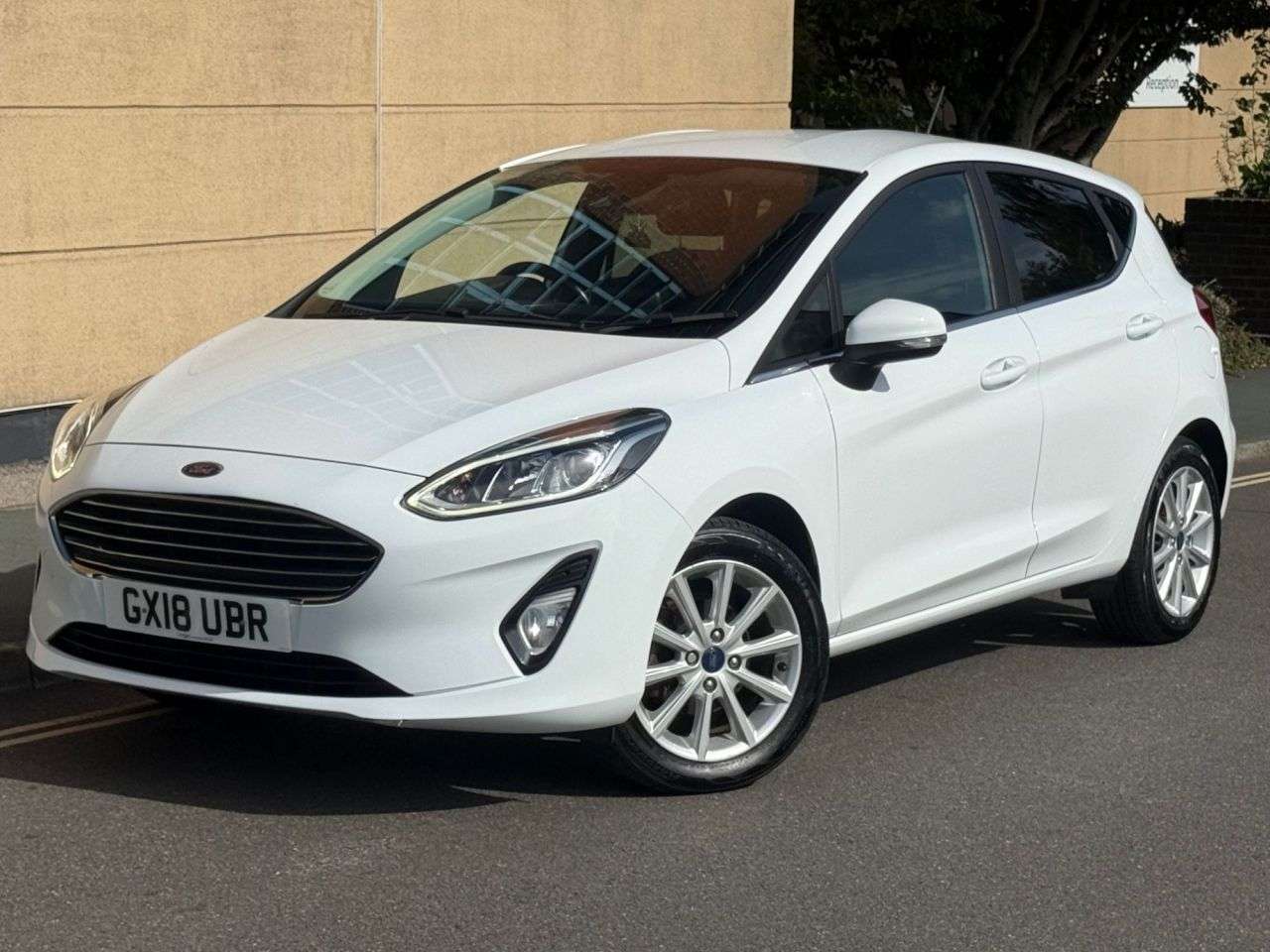 A 2018 FORD FIESTA 1.0T EcoBoost Titanium Hatchback 5dr Petrol Manual Euro 6 (s/s) (125 ps) A 2018 FORD FIESTA 1.0T EcoBoost Titanium Hatchback 5dr Petrol Manual Euro 6 (s/s) (125 ps)