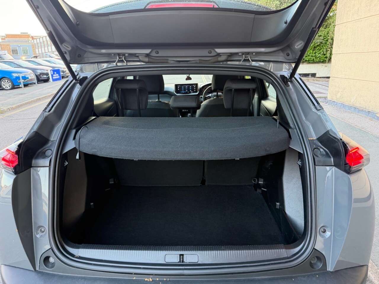 2023 PEUGEOT 2008 2023 PEUGEOT 2008
