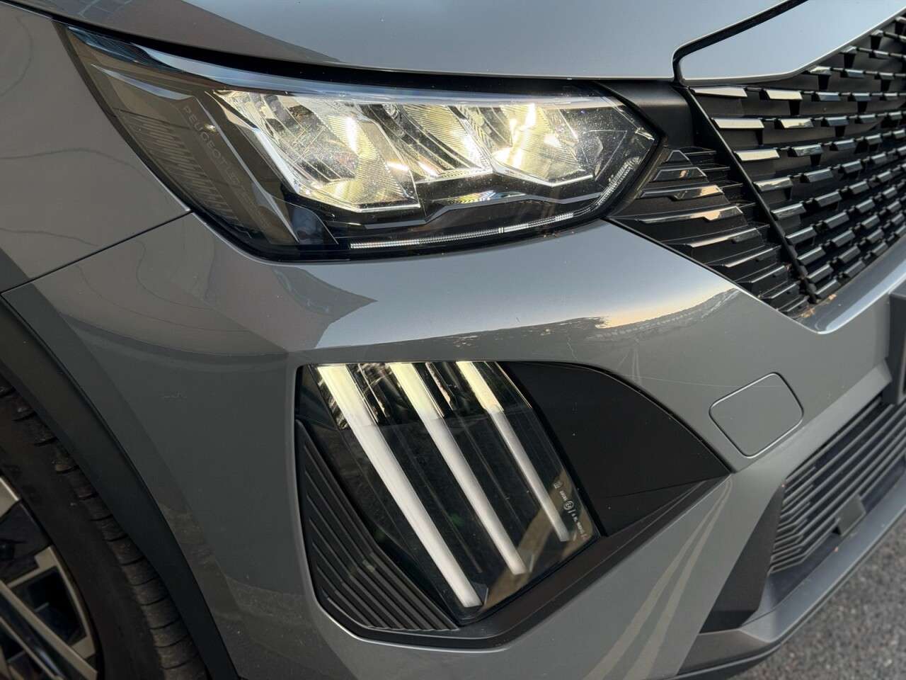 2023 PEUGEOT 2008 2023 PEUGEOT 2008