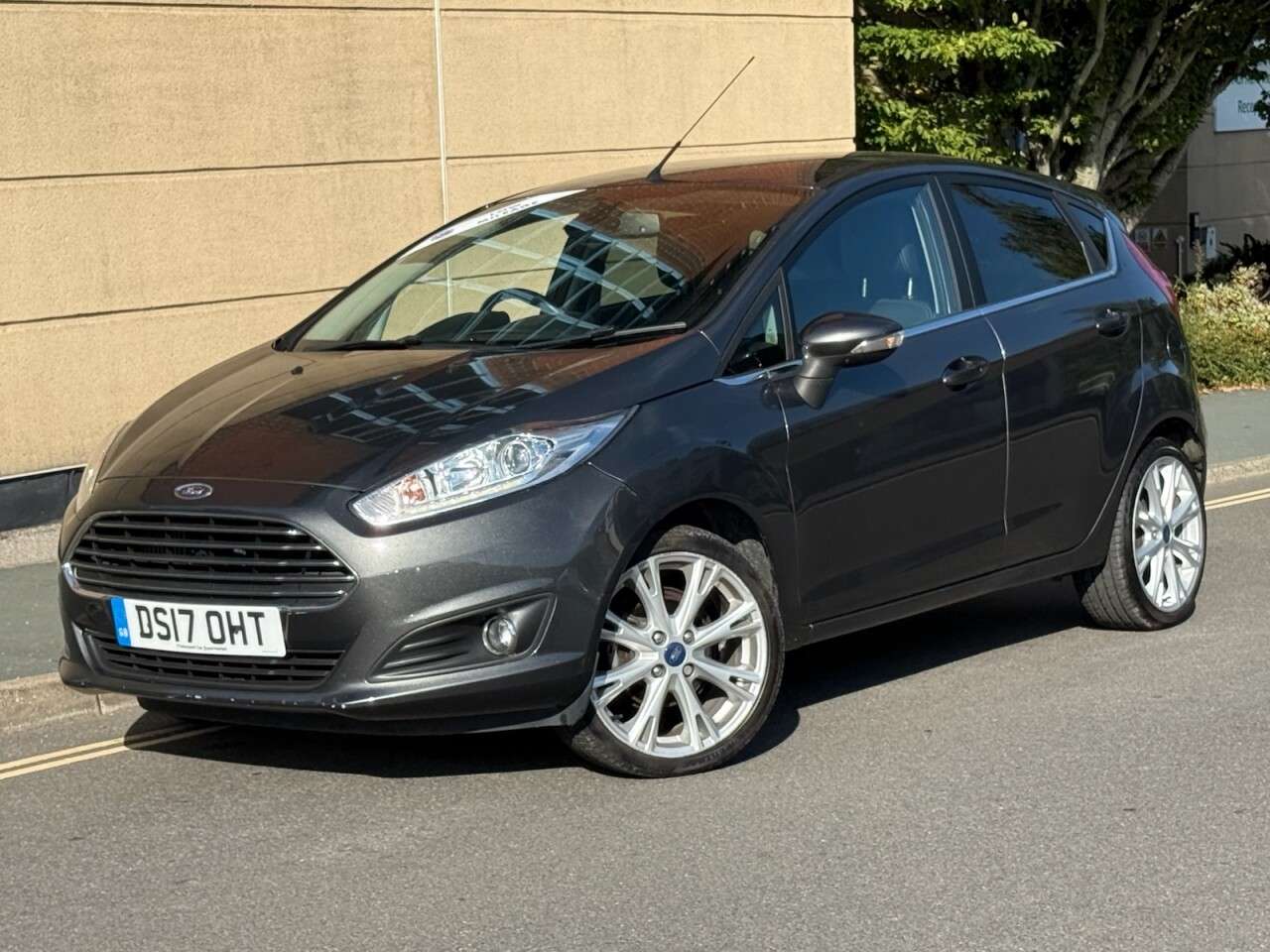 A 2017 FORD FIESTA 1.0T EcoBoost Titanium X Hatchback 5dr Petrol Manual Euro 6 (s/s) (125 ps) A 2017 FORD FIESTA 1.0T EcoBoost Titanium X Hatchback 5dr Petrol Manual Euro 6 (s/s) (125 ps)
