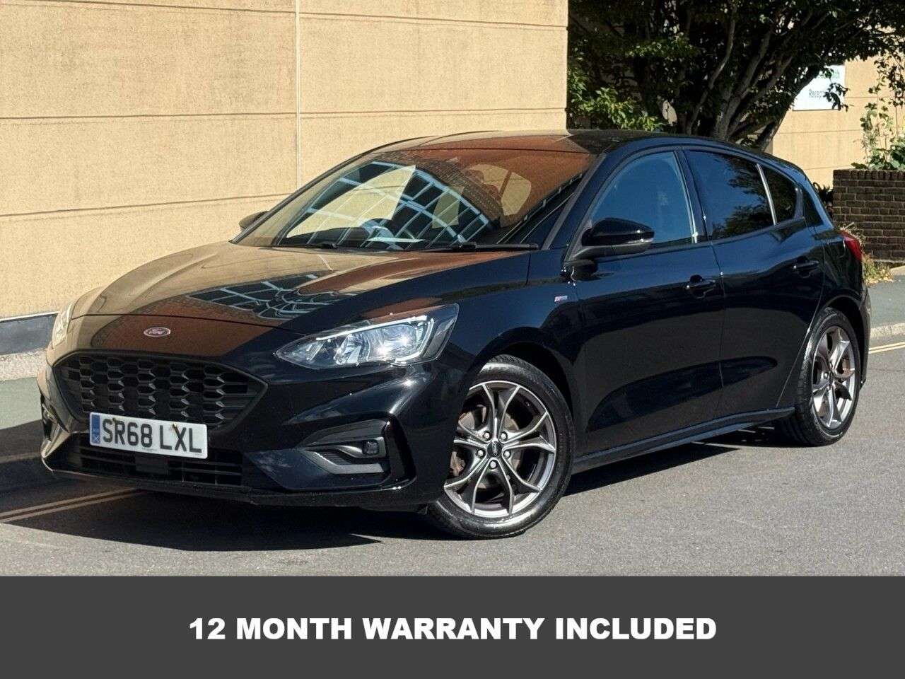 A 2018 FORD FOCUS 1.0T EcoBoost ST-Line Hatchback 5dr Petrol Manual Euro 6 (s/s) (125 ps) A 2018 FORD FOCUS 1.0T EcoBoost ST-Line Hatchback 5dr Petrol Manual Euro 6 (s/s) (125 ps)