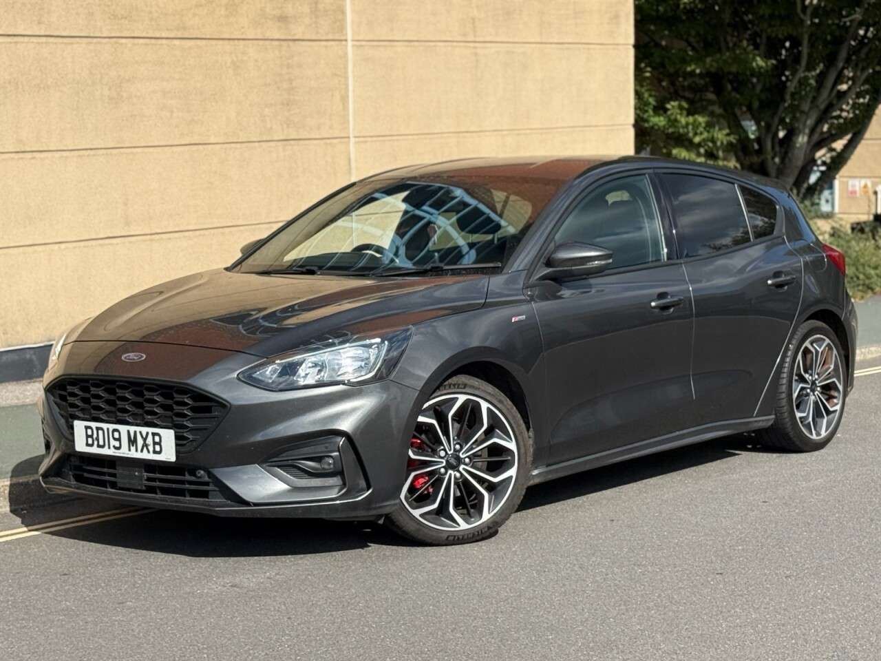 A 2019 FORD FOCUS 1.0T EcoBoost ST-Line X Hatchback 5dr Petrol Manual Euro 6 (s/s) (125 ps) A 2019 FORD FOCUS 1.0T EcoBoost ST-Line X Hatchback 5dr Petrol Manual Euro 6 (s/s) (125 ps)