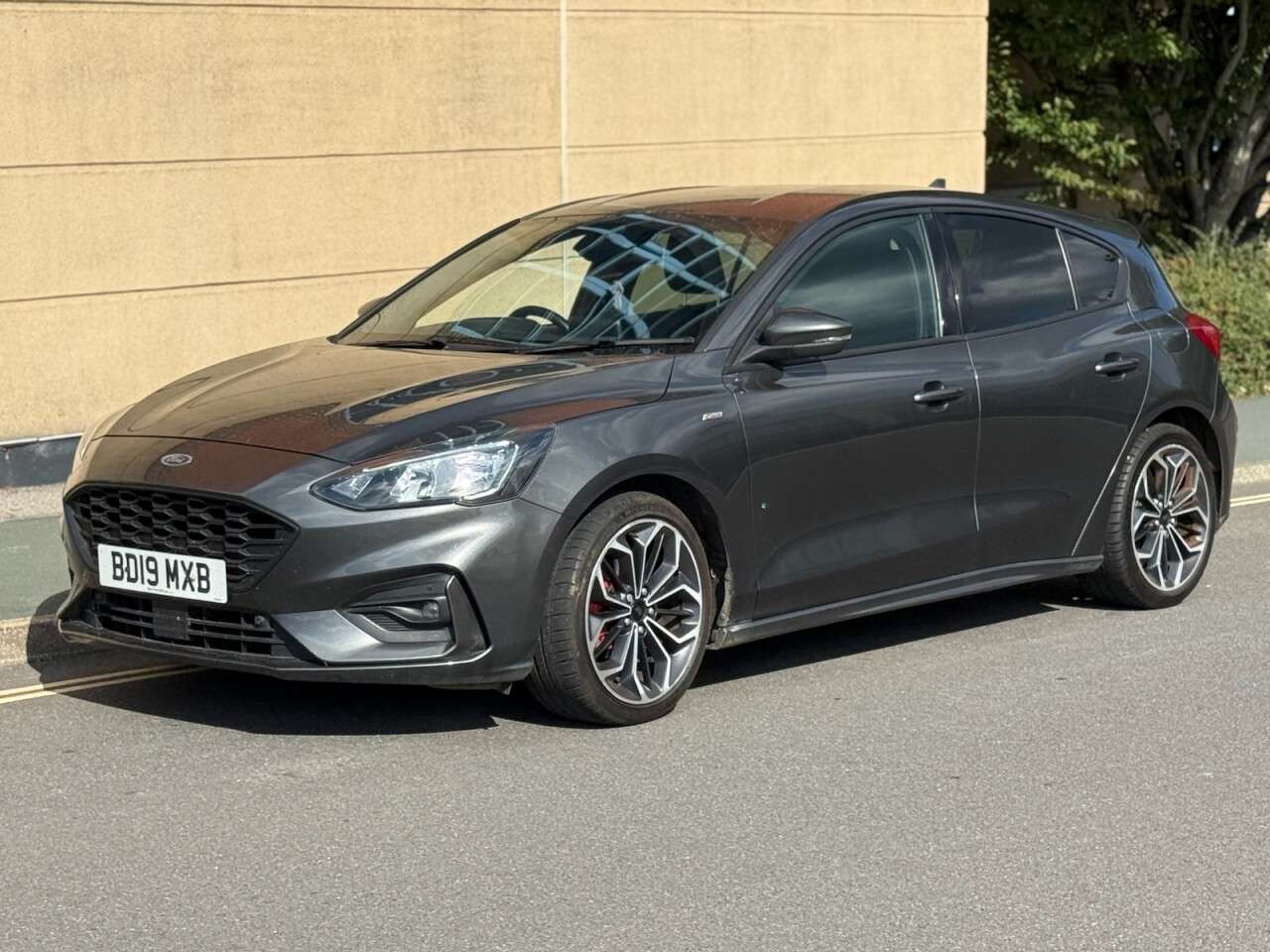 A 2019 FORD FOCUS 1.0T EcoBoost ST-Line X Hatchback 5dr Petrol Manual Euro 6 (s/s) (125 ps) A 2019 FORD FOCUS 1.0T EcoBoost ST-Line X Hatchback 5dr Petrol Manual Euro 6 (s/s) (125 ps)