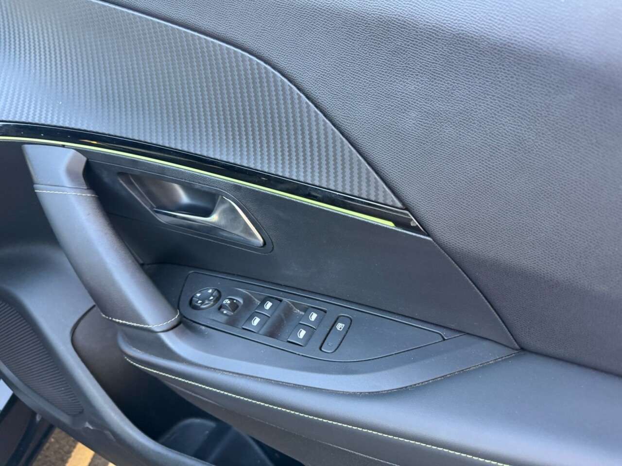 A 2022 PEUGEOT 2008 1.2 PureTech GT SUV 5dr Petrol Manual Euro 6 (s/s) (130 ps) A 2022 PEUGEOT 2008 1.2 PureTech GT SUV 5dr Petrol Manual Euro 6 (s/s) (130 ps)