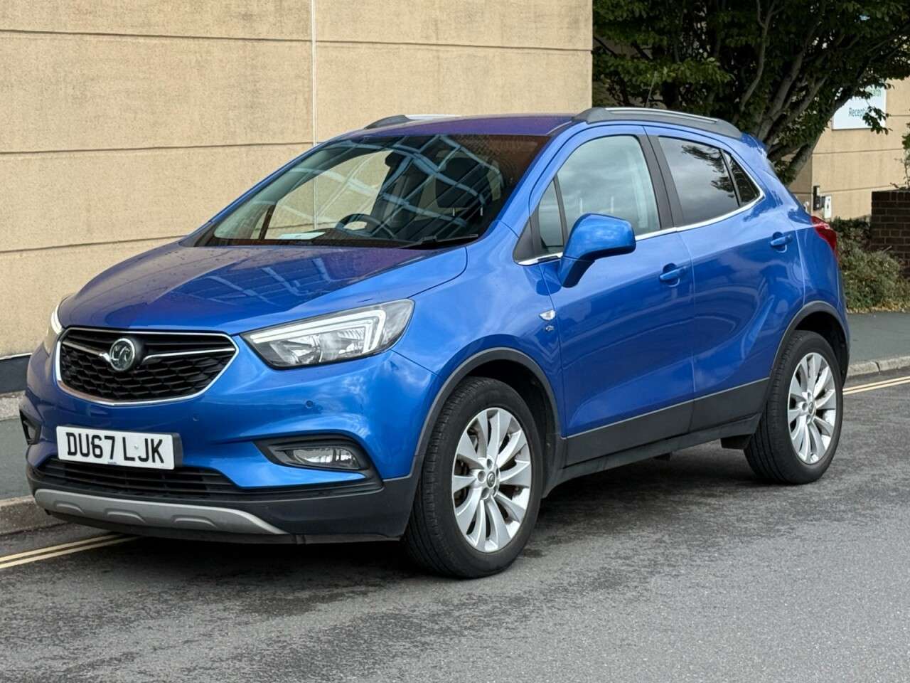 A 2017 VAUXHALL MOKKA X 1.4i Turbo Elite Nav SUV 5dr Petrol Manual Euro 6 (s/s) (140 ps) A 2017 VAUXHALL MOKKA X 1.4i Turbo Elite Nav SUV 5dr Petrol Manual Euro 6 (s/s) (140 ps)