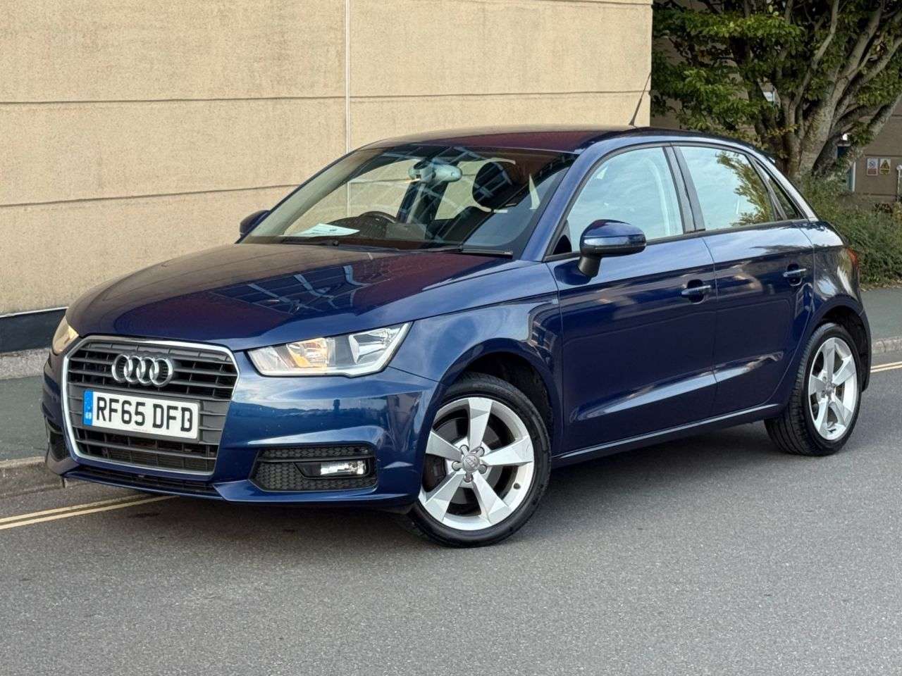 A 2015 AUDI A1 1.4 TFSI Sport Sportback 5dr Petrol Manual Euro 6 (s/s) (125 ps) A 2015 AUDI A1 1.4 TFSI Sport Sportback 5dr Petrol Manual Euro 6 (s/s) (125 ps)
