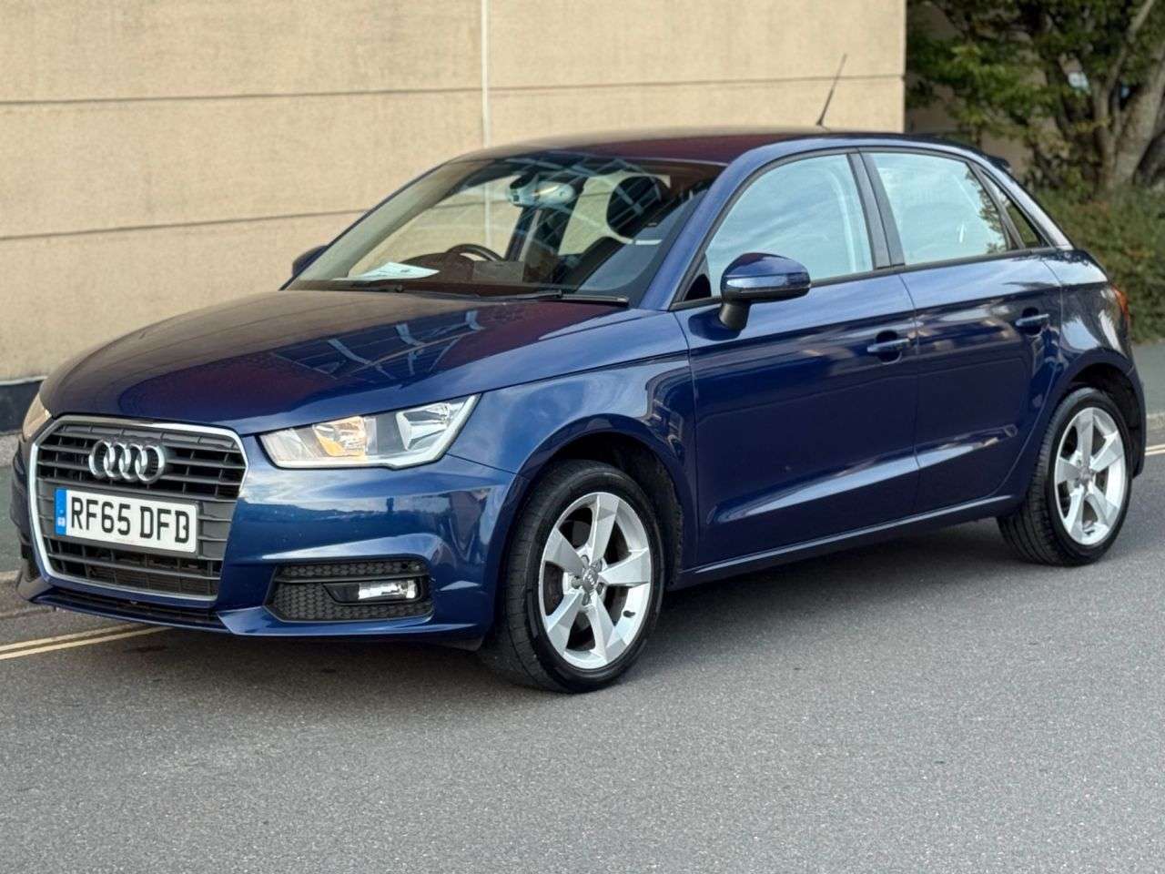 A 2015 AUDI A1 1.4 TFSI Sport Sportback 5dr Petrol Manual Euro 6 (s/s) (125 ps) A 2015 AUDI A1 1.4 TFSI Sport Sportback 5dr Petrol Manual Euro 6 (s/s) (125 ps)