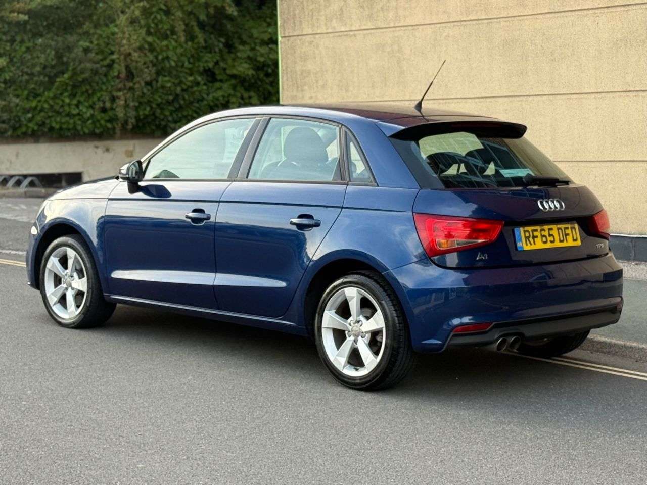 2015 AUDI A1 2015 AUDI A1