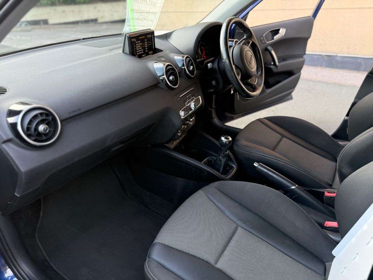 2015 AUDI A1 2015 AUDI A1