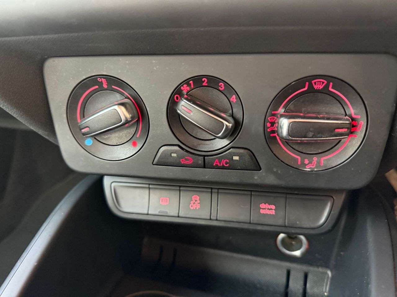 2015 AUDI A1 2015 AUDI A1