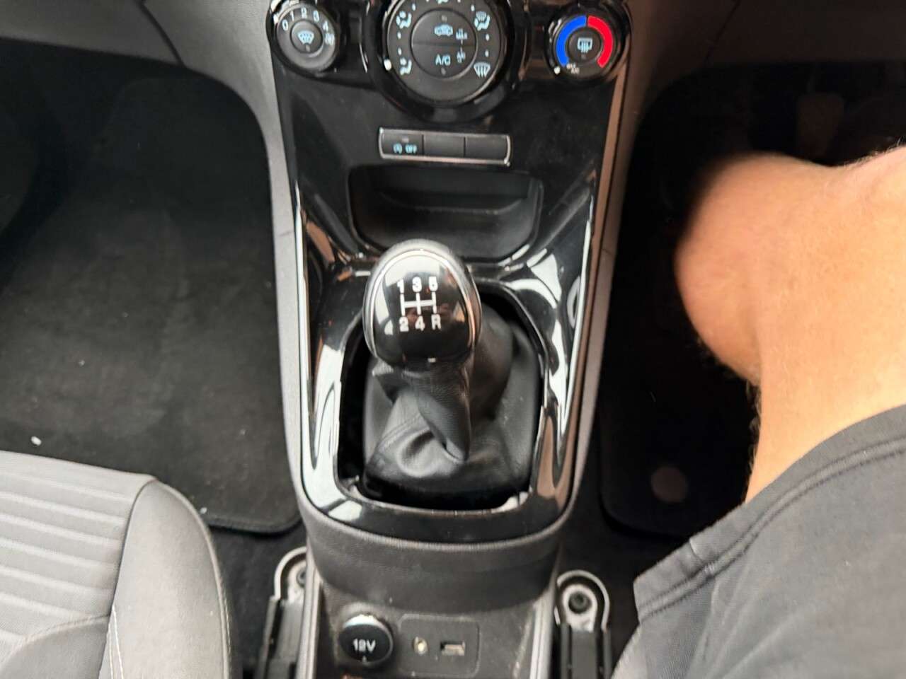 2014 FORD FIESTA 2014 FORD FIESTA