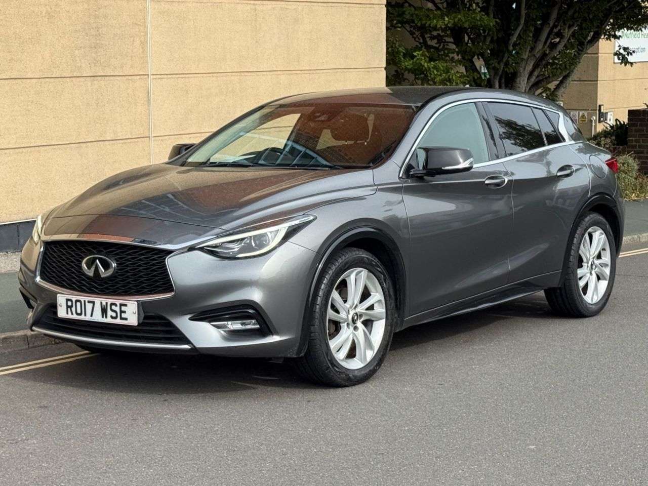 A 2017 INFINITI Q30 1.5d Business Executive Hatchback 5dr Diesel DCT Euro 6 (s/s) (109 ps) A 2017 INFINITI Q30 1.5d Business Executive Hatchback 5dr Diesel DCT Euro 6 (s/s) (109 ps)