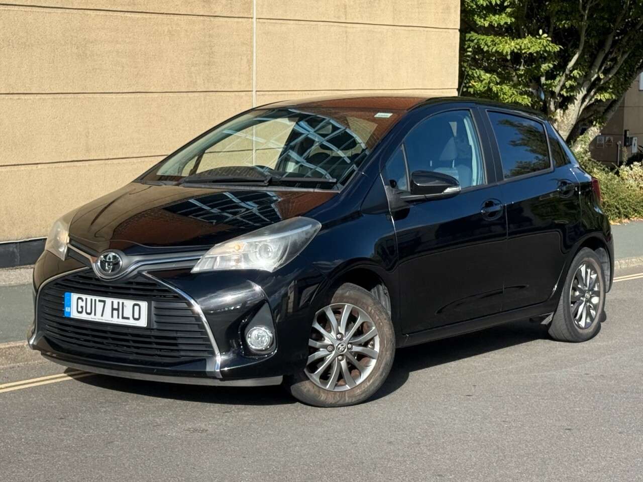 A 2017 TOYOTA YARIS 1.33 Dual VVT-i Icon Hatchback 5dr Petrol Manual Euro 6 (99 ps) A 2017 TOYOTA YARIS 1.33 Dual VVT-i Icon Hatchback 5dr Petrol Manual Euro 6 (99 ps)