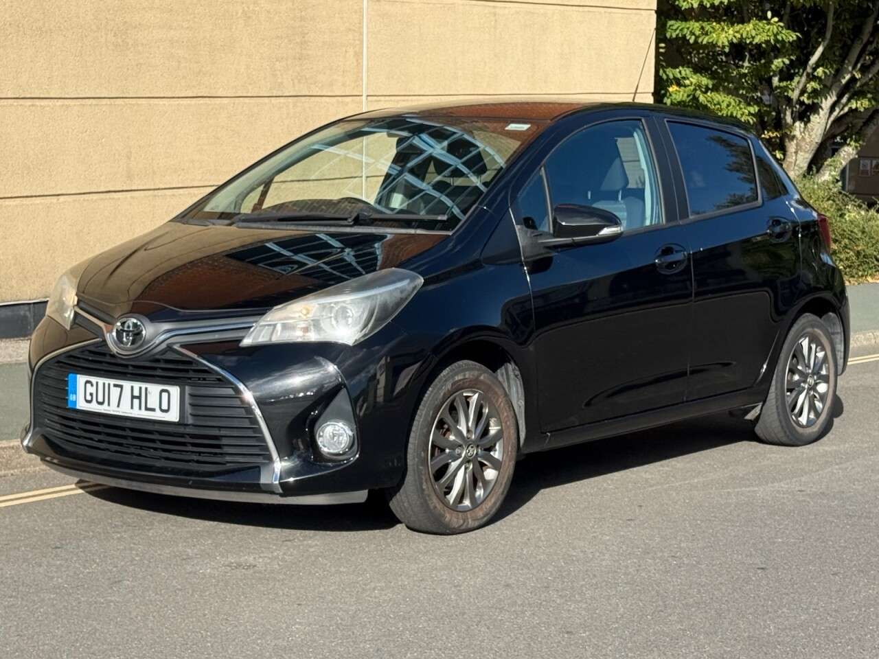 A 2017 TOYOTA YARIS 1.33 Dual VVT-i Icon Hatchback 5dr Petrol Manual Euro 6 (99 ps) A 2017 TOYOTA YARIS 1.33 Dual VVT-i Icon Hatchback 5dr Petrol Manual Euro 6 (99 ps)