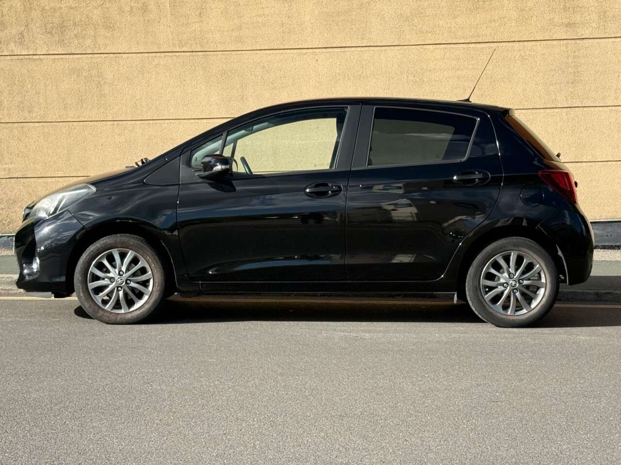 2017 TOYOTA YARIS 2017 TOYOTA YARIS