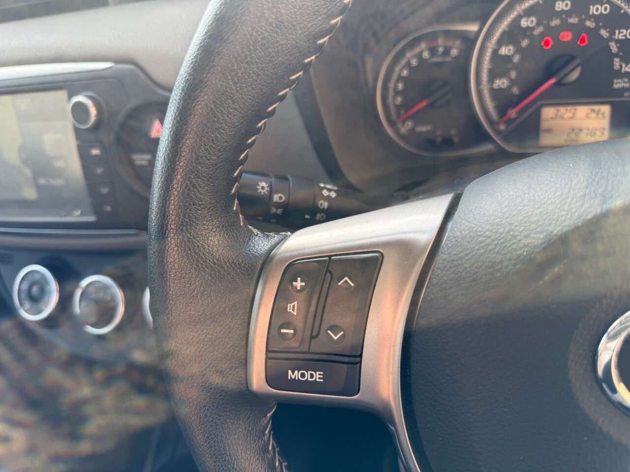 2017 TOYOTA YARIS 2017 TOYOTA YARIS