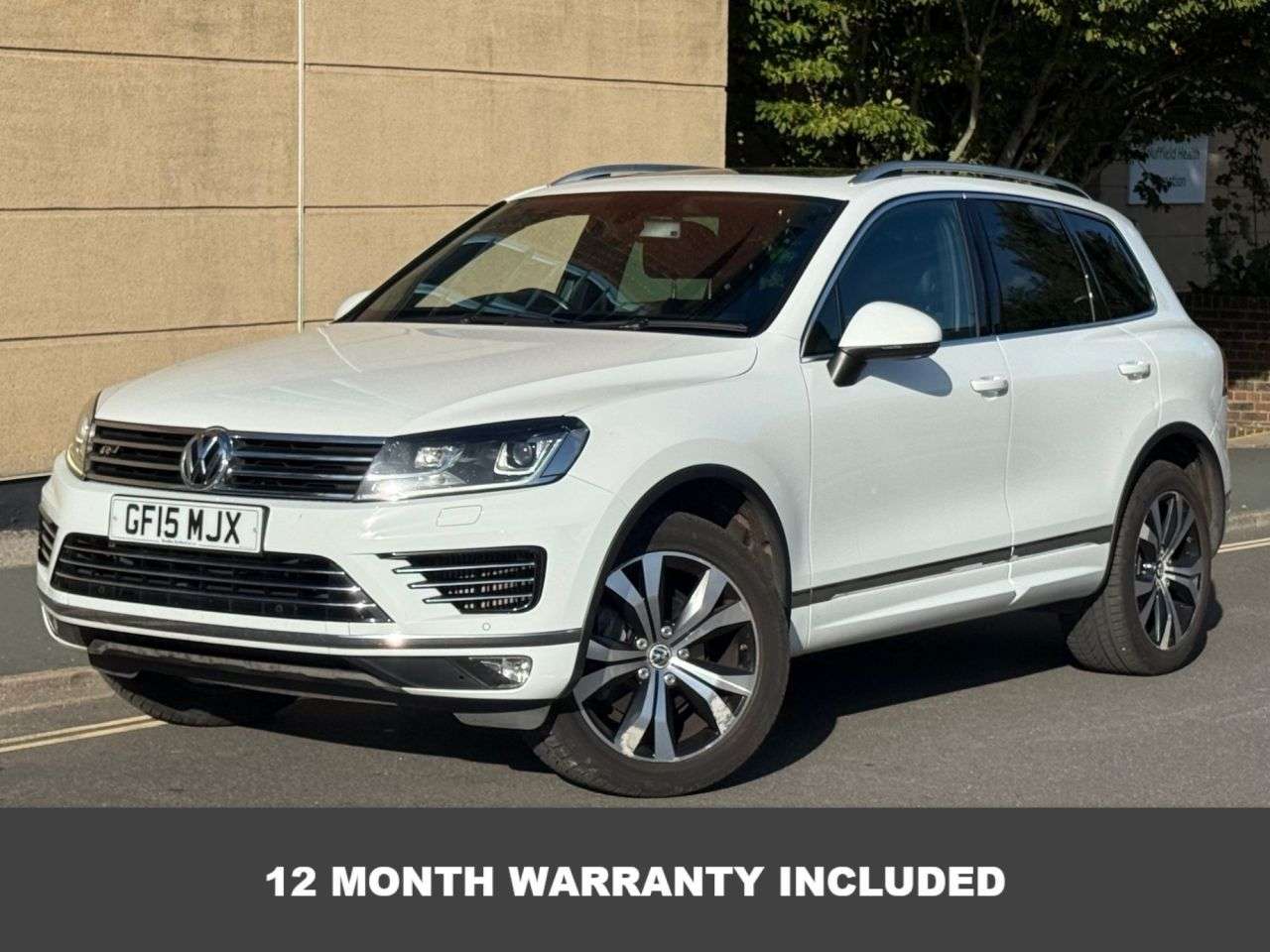 A 2015 VOLKSWAGEN TOUAREG 3.0 TDI V6 BlueMotion Tech R-Line SUV 5dr Diesel Tiptronic 4WD Euro 6 (s/s) A 2015 VOLKSWAGEN TOUAREG 3.0 TDI V6 BlueMotion Tech R-Line SUV 5dr Diesel Tiptronic 4WD Euro 6 (s/s)