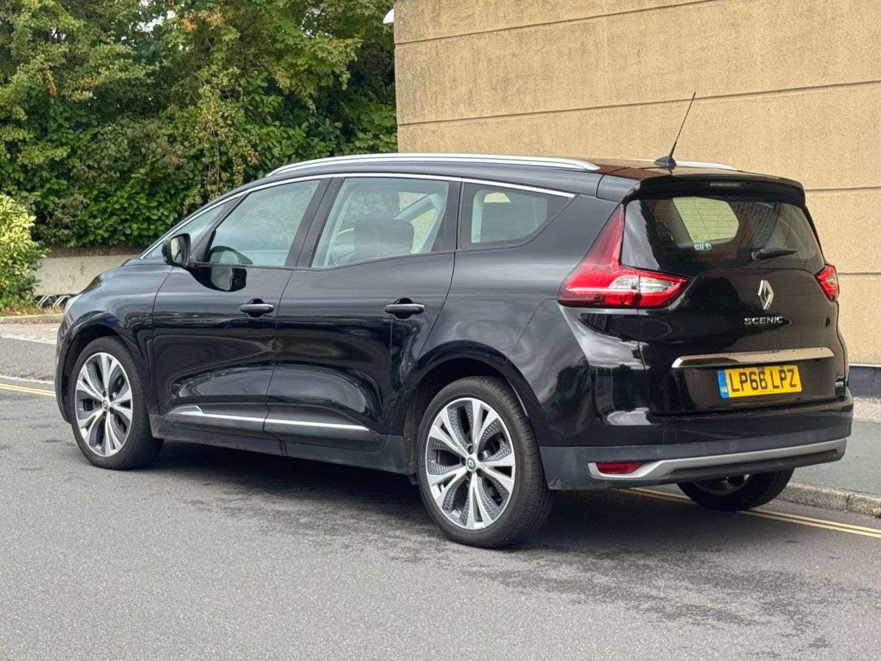 A 2017 RENAULT GRAND SCENIC 1.5 dCi Dynamique Nav MPV 5dr Diesel EDC Euro 6 (s/s) (110 ps) A 2017 RENAULT GRAND SCENIC 1.5 dCi Dynamique Nav MPV 5dr Diesel EDC Euro 6 (s/s) (110 ps)
