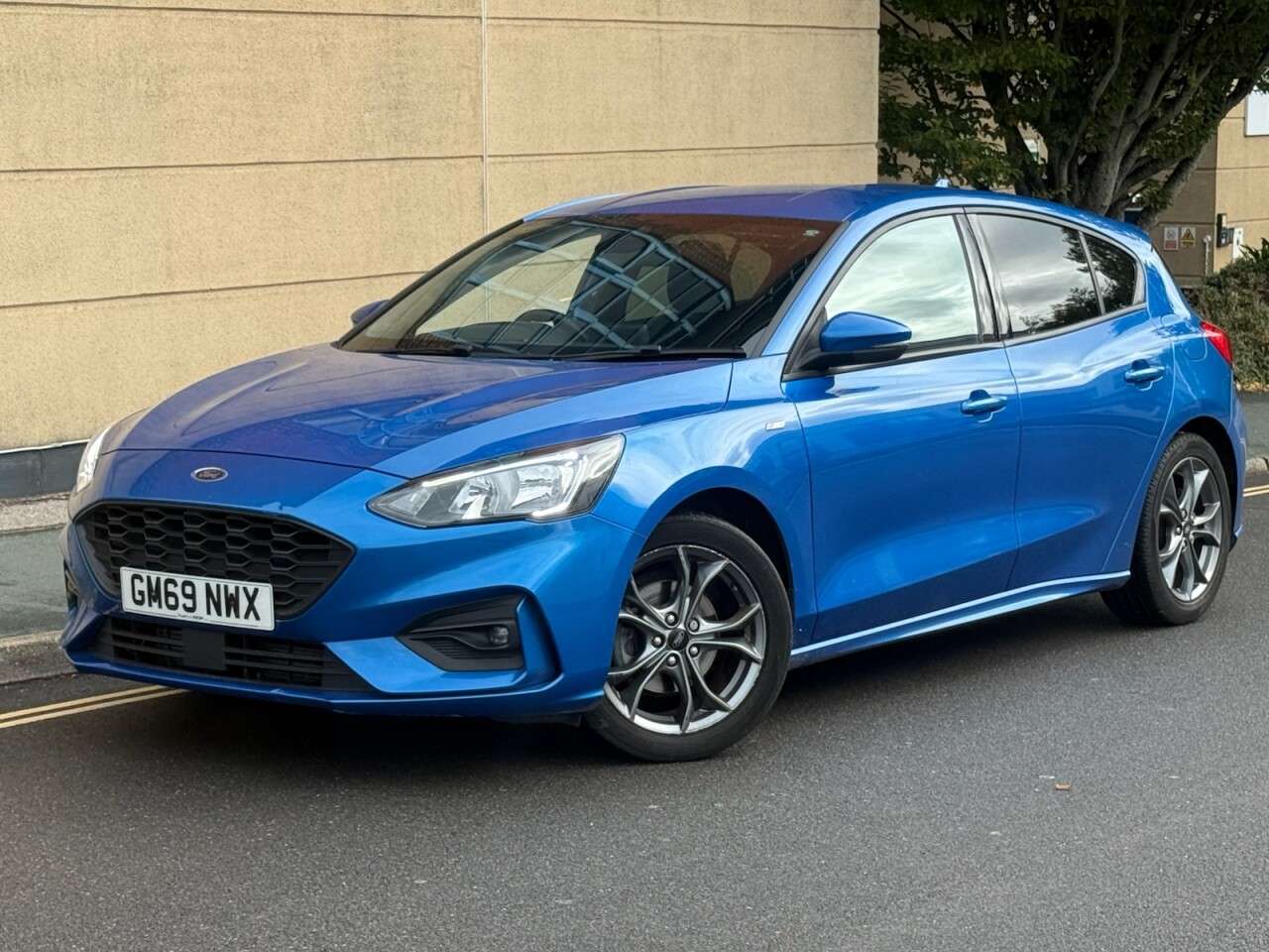 A 2020 FORD FOCUS 1.0T EcoBoost ST-Line Hatchback 5dr Petrol Manual Euro 6 (s/s) (125 ps) A 2020 FORD FOCUS 1.0T EcoBoost ST-Line Hatchback 5dr Petrol Manual Euro 6 (s/s) (125 ps)