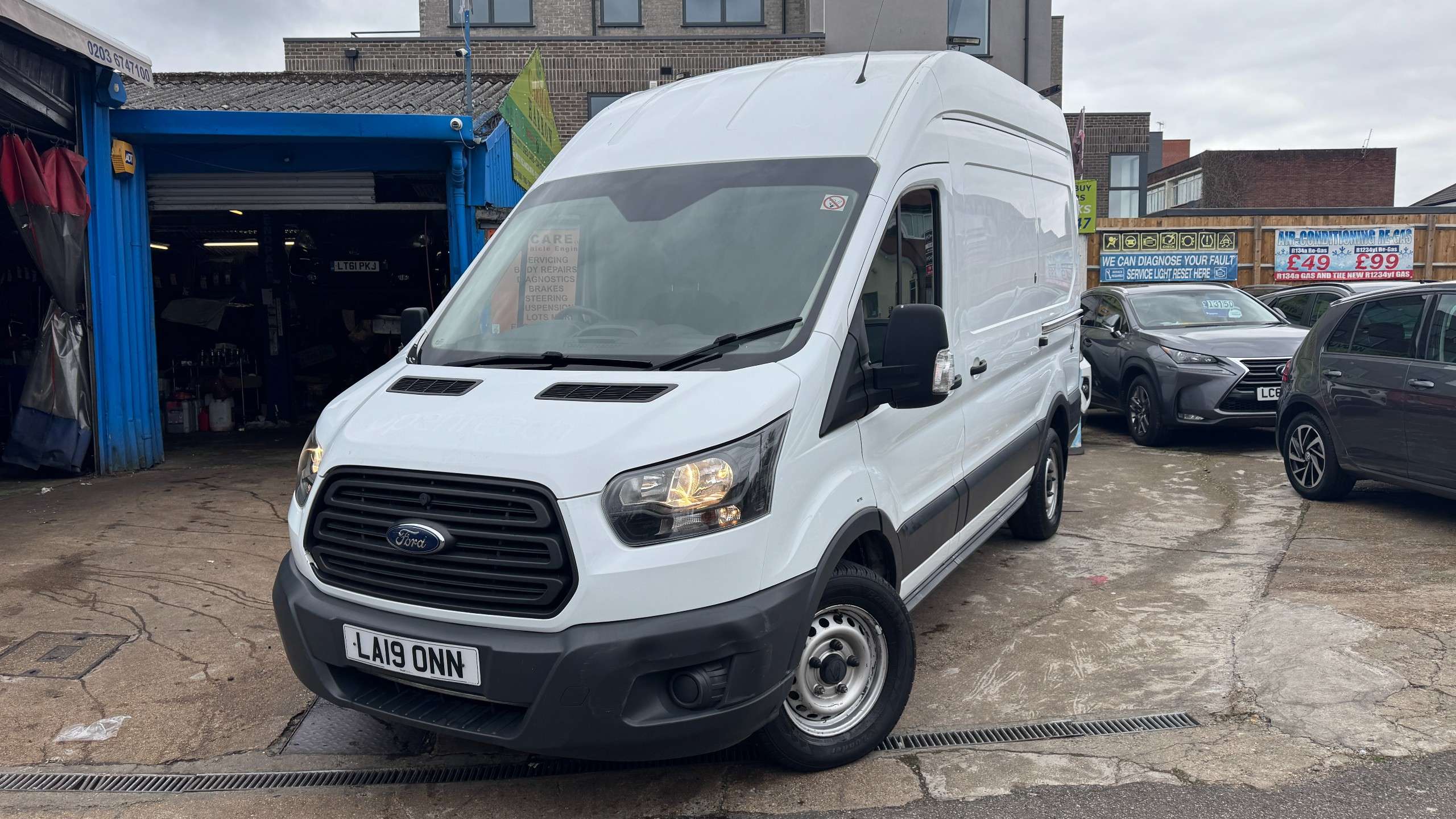 A 2019 FORD TRANSIT 2.0 350 EcoBlue Panel Van 5dr Diesel Manual FWD L2 H3 Euro 6 (130 ps) A 2019 FORD TRANSIT 2.0 350 EcoBlue Panel Van 5dr Diesel Manual FWD L2 H3 Euro 6 (130 ps)