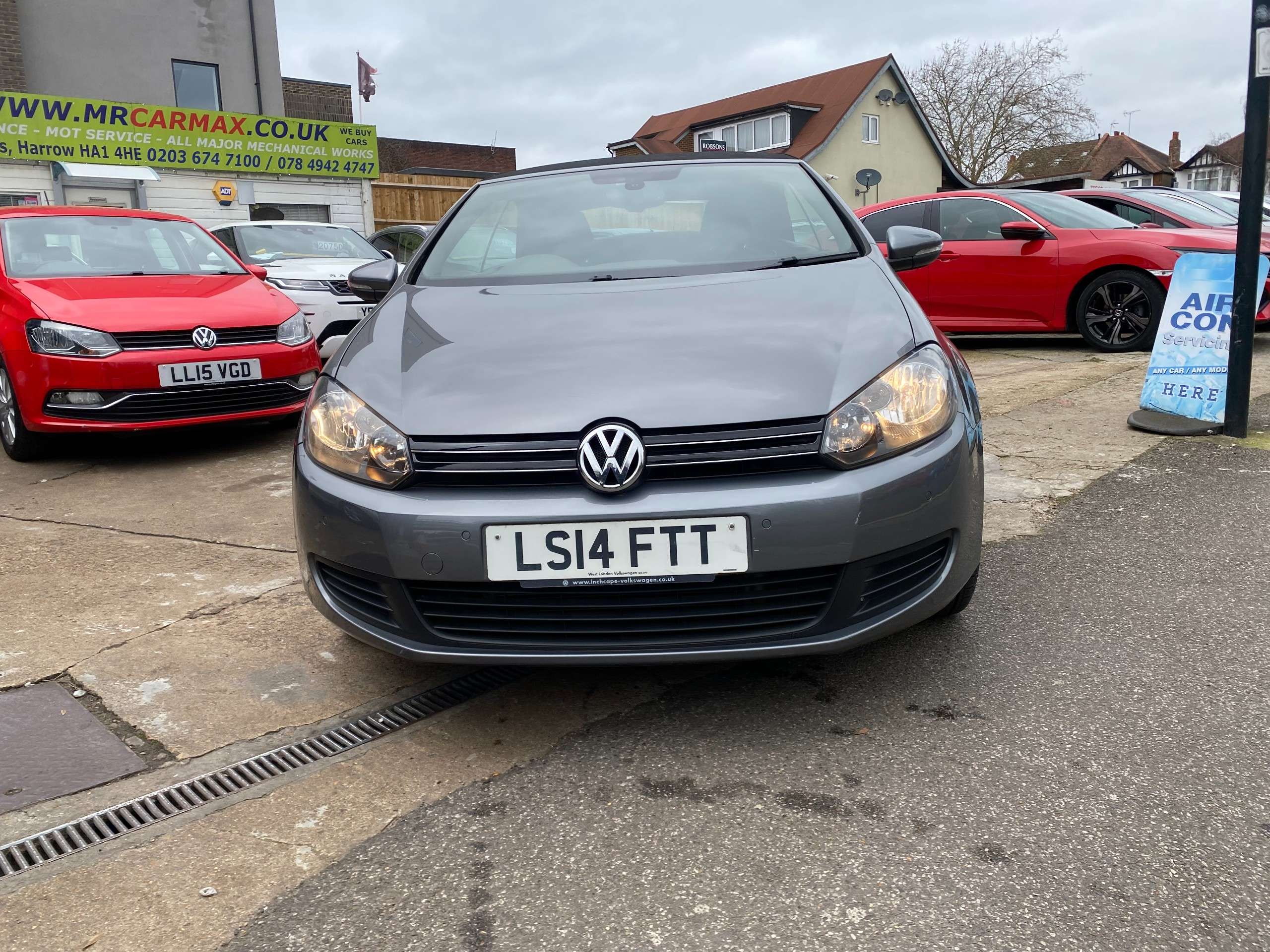 A 2014 VOLKSWAGEN GOLF 1.4 TSI S Cabriolet 2dr Petrol Manual Euro 5 (122 ps) A 2014 VOLKSWAGEN GOLF 1.4 TSI S Cabriolet 2dr Petrol Manual Euro 5 (122 ps)