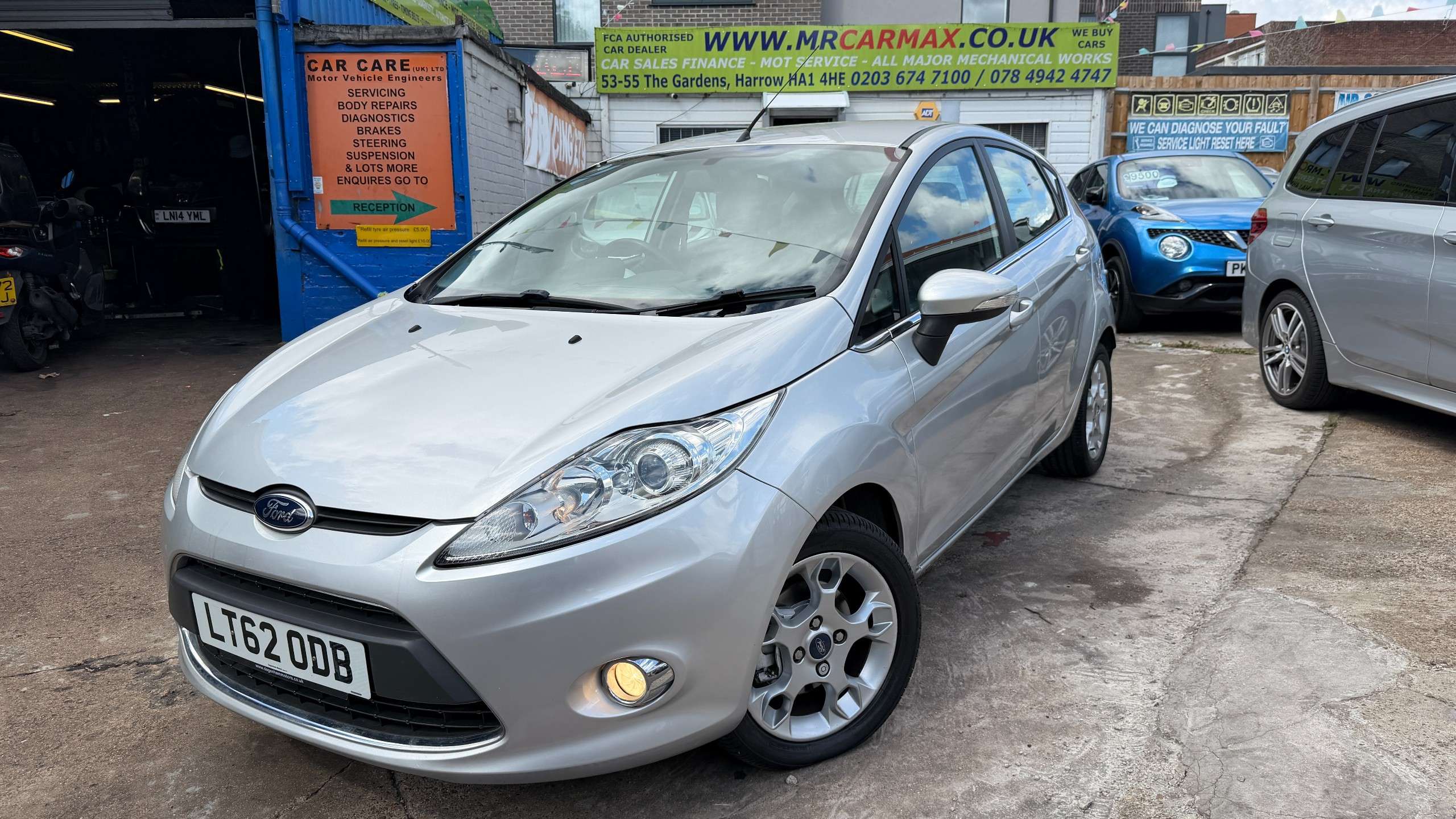 A 2012 FORD FIESTA 1.4 Zetec Hatchback 5dr Petrol Automatic (154 g/km, 94 bhp) A 2012 FORD FIESTA 1.4 Zetec Hatchback 5dr Petrol Automatic (154 g/km, 94 bhp)