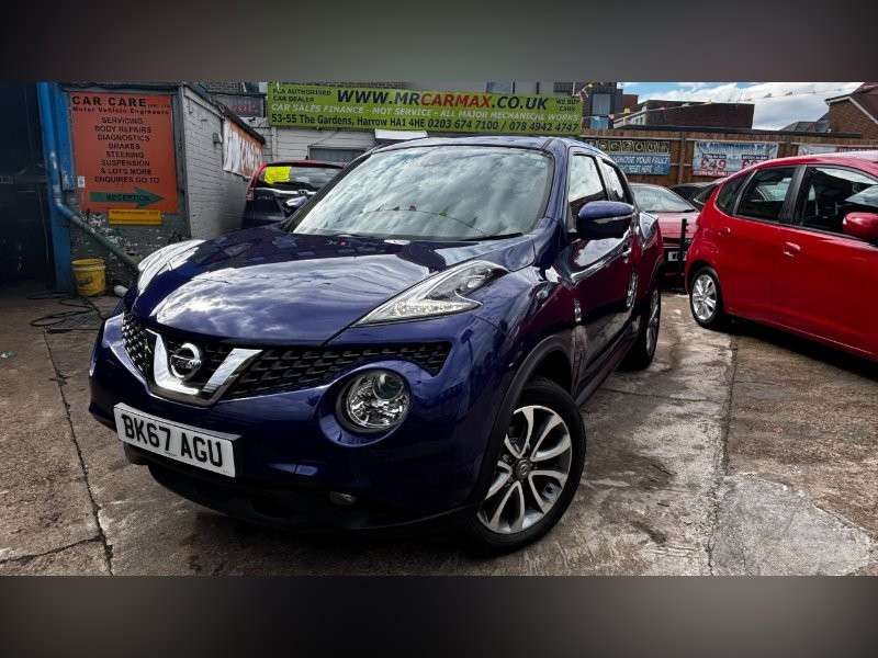 A 2017 NISSAN JUKE 1.6 Tekna SUV 5dr Petrol XTRON Euro 6 (117 ps) A 2017 NISSAN JUKE 1.6 Tekna SUV 5dr Petrol XTRON Euro 6 (117 ps)