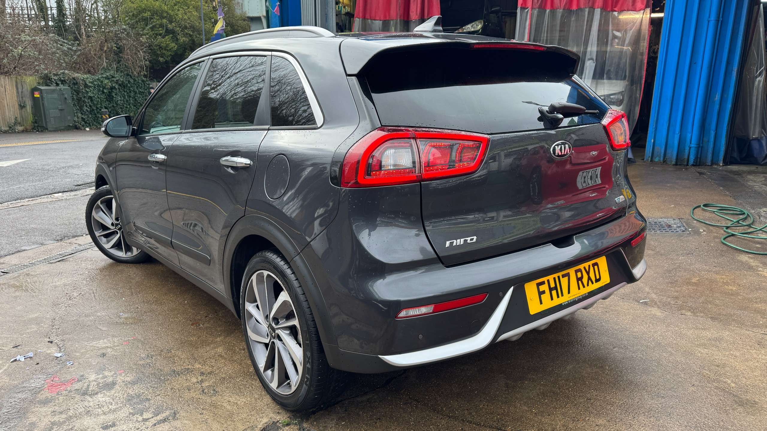 2017 KIA NIRO 2017 KIA NIRO