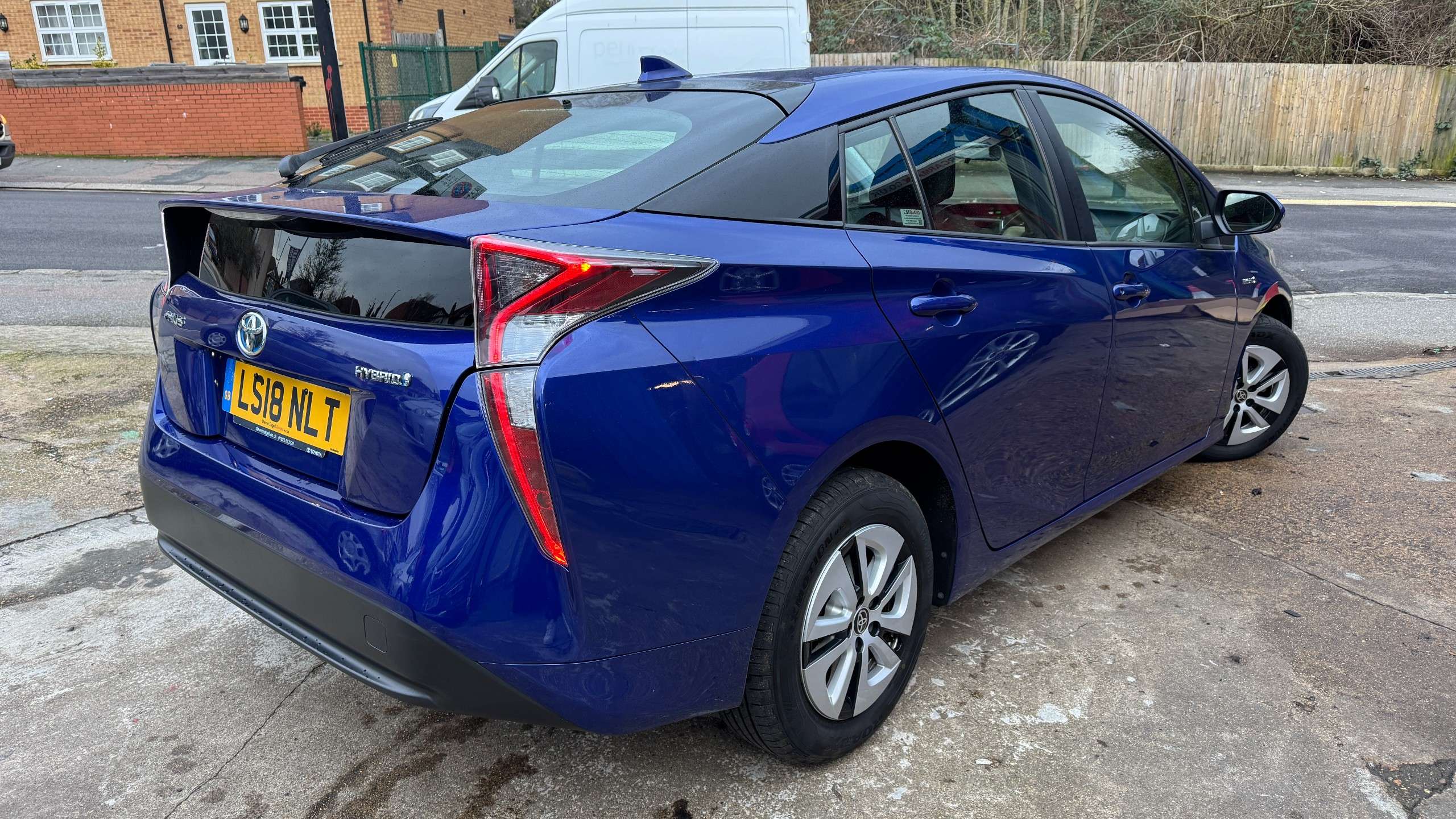 A 2018 TOYOTA PRIUS 1.8 VVT-h Active Hatchback 5dr Petrol Hybrid CVT Euro 6 (s/s) (122 ps) A 2018 TOYOTA PRIUS 1.8 VVT-h Active Hatchback 5dr Petrol Hybrid CVT Euro 6 (s/s) (122 ps)