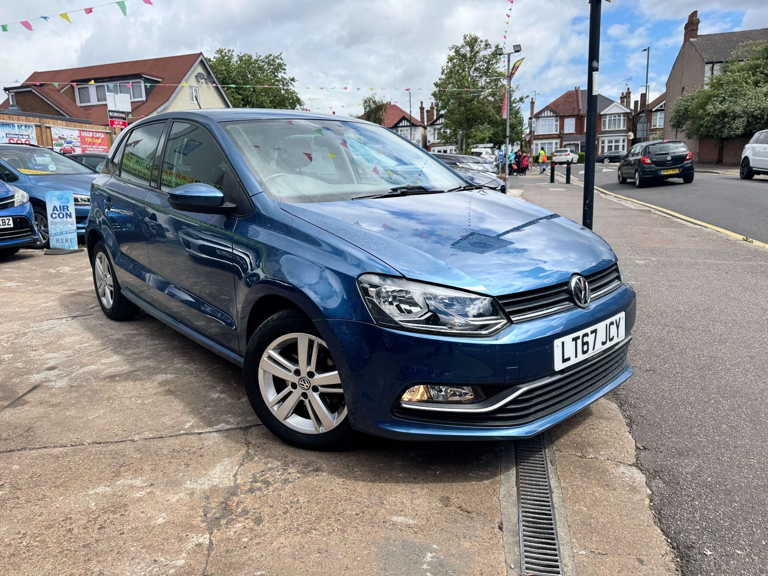 A 2017 VOLKSWAGEN POLO 1.2 TSI Match Edition Hatchback 5dr Petrol DSG Euro 6 (s/s) (90 ps) A 2017 VOLKSWAGEN POLO 1.2 TSI Match Edition Hatchback 5dr Petrol DSG Euro 6 (s/s) (90 ps)
