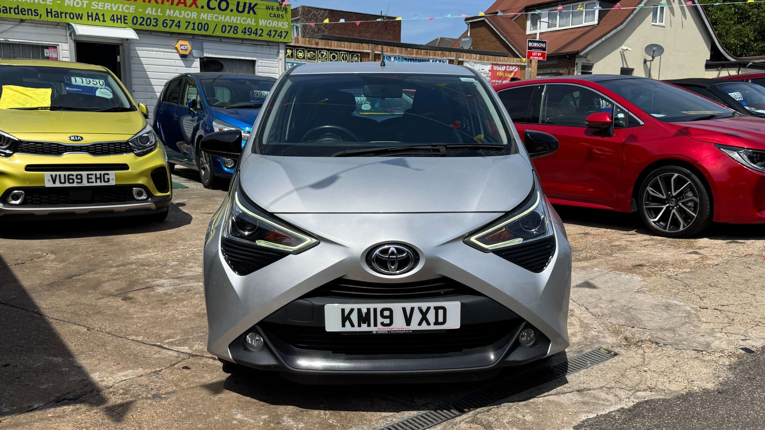 A 2019 TOYOTA AYGO 1.0 VVT-i x-trend Hatchback 5dr Petrol Manual Euro 6 (71 ps) A 2019 TOYOTA AYGO 1.0 VVT-i x-trend Hatchback 5dr Petrol Manual Euro 6 (71 ps)