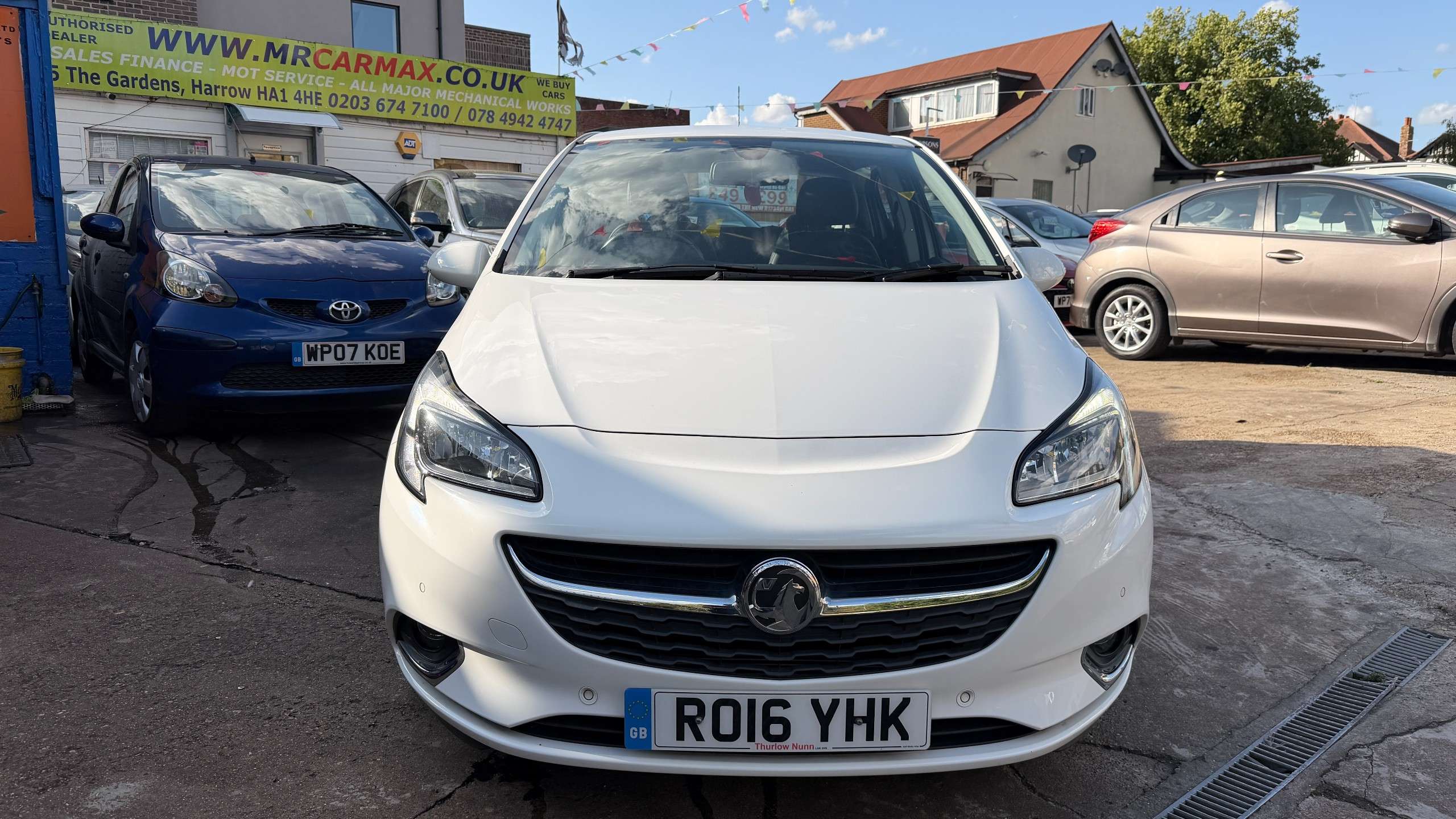A 2016 VAUXHALL CORSA 1.4i SE Hatchback 5dr Petrol Auto Euro 6 (90 ps) A 2016 VAUXHALL CORSA 1.4i SE Hatchback 5dr Petrol Auto Euro 6 (90 ps)