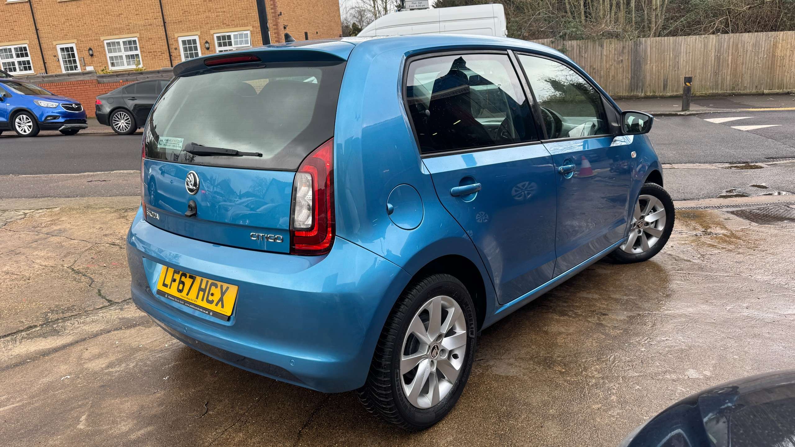 A 2017 SKODA CITIGO 1.0 MPI SE L Hatchback 5dr Petrol ASG Euro 6 (75 ps) A 2017 SKODA CITIGO 1.0 MPI SE L Hatchback 5dr Petrol ASG Euro 6 (75 ps)