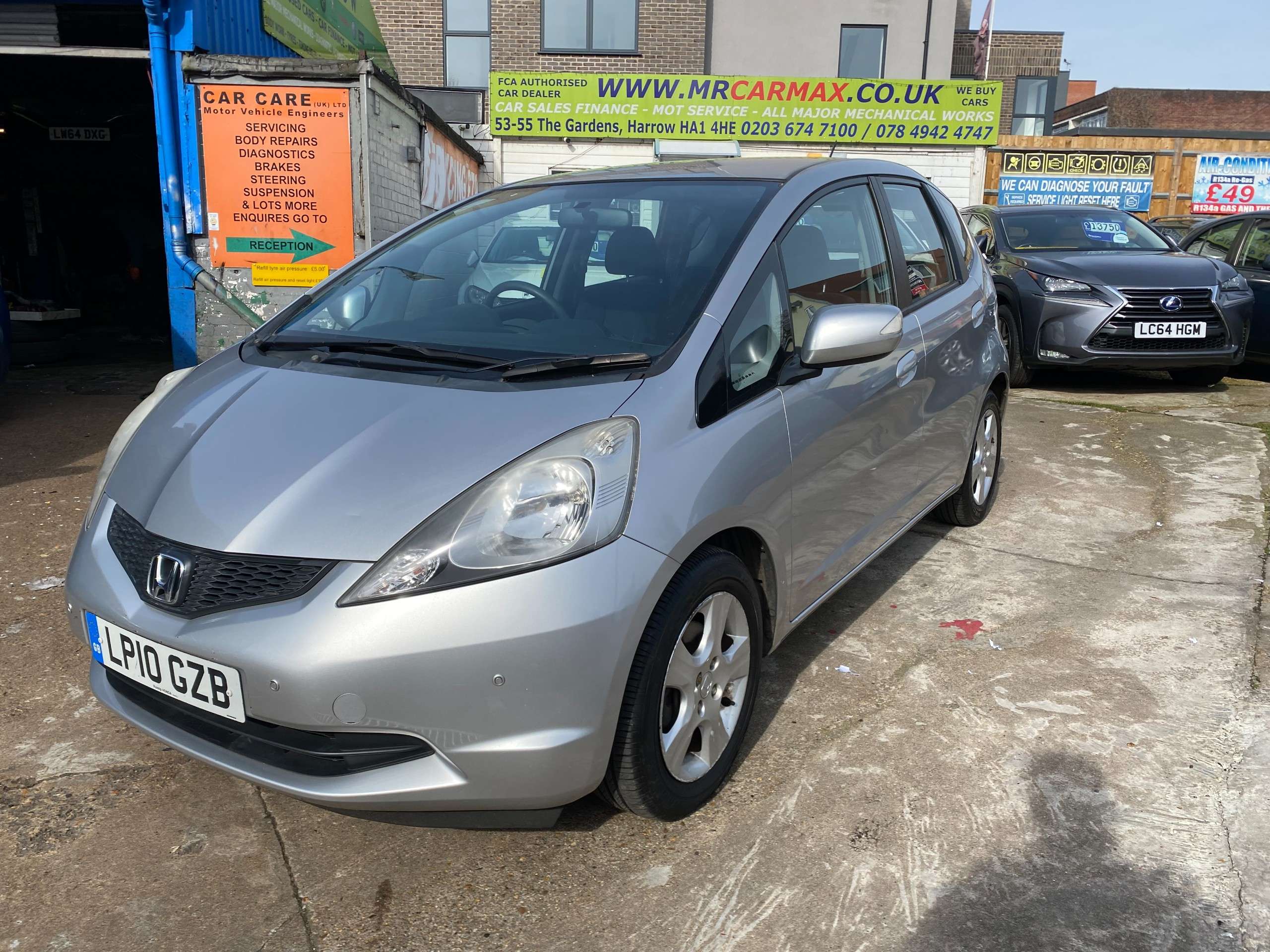 A 2010 HONDA JAZZ 1.4 i-VTEC ES Hatchback 5dr Petrol i SHIFT Euro 5 (99 ps) A 2010 HONDA JAZZ 1.4 i-VTEC ES Hatchback 5dr Petrol i SHIFT Euro 5 (99 ps)