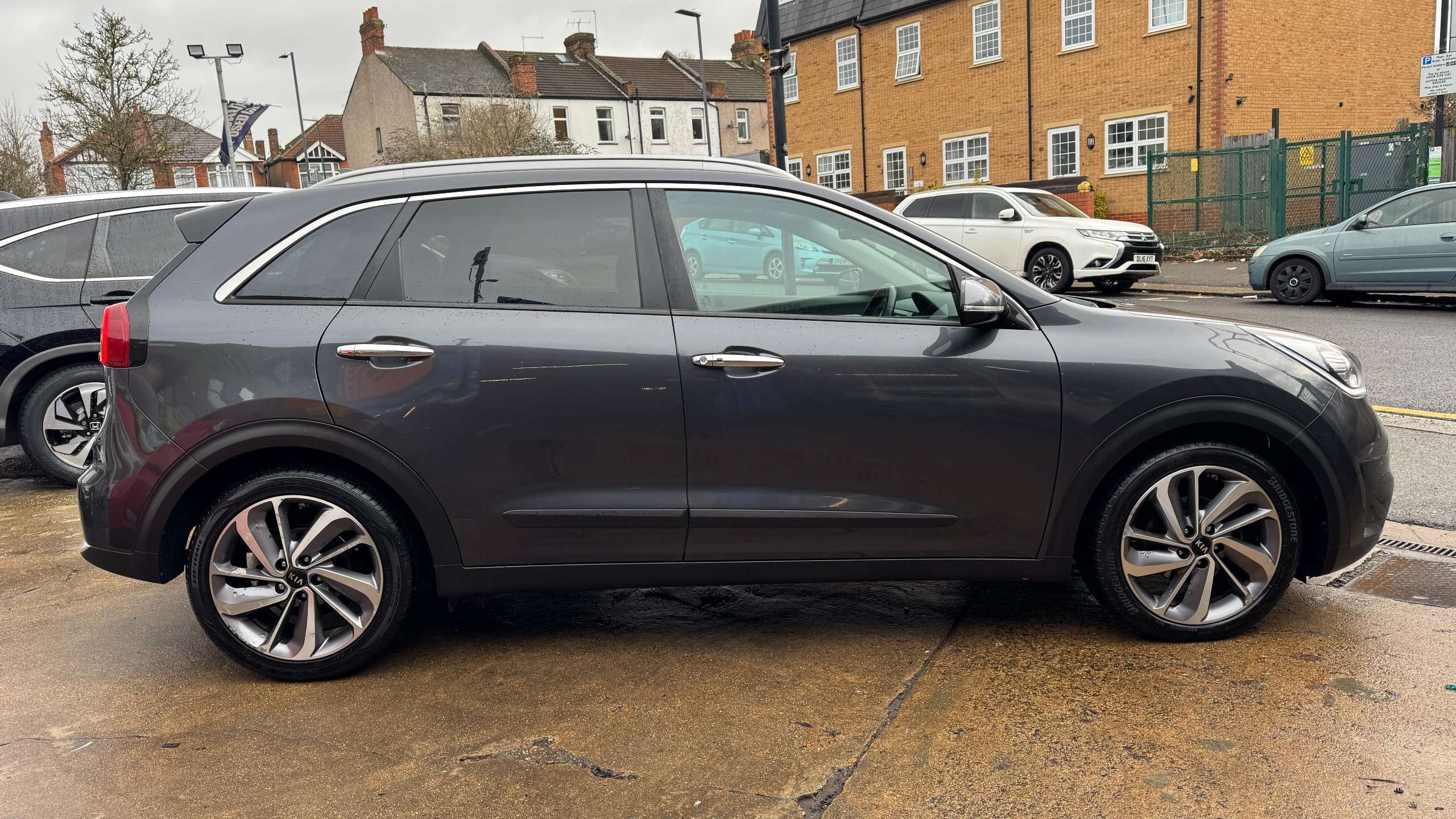 2017 KIA NIRO 2017 KIA NIRO