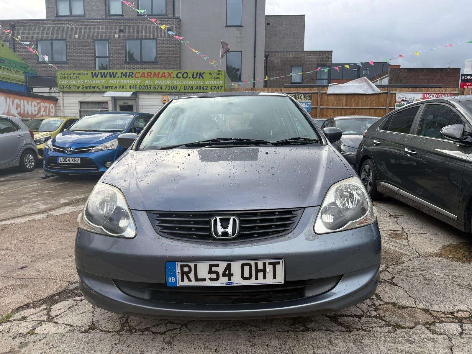 A 2005 HONDA CIVIC 1.6 i-VTEC SE Hatchback 5dr Petrol Automatic (172 g/km, 108 bhp) A 2005 HONDA CIVIC 1.6 i-VTEC SE Hatchback 5dr Petrol Automatic (172 g/km, 108 bhp)