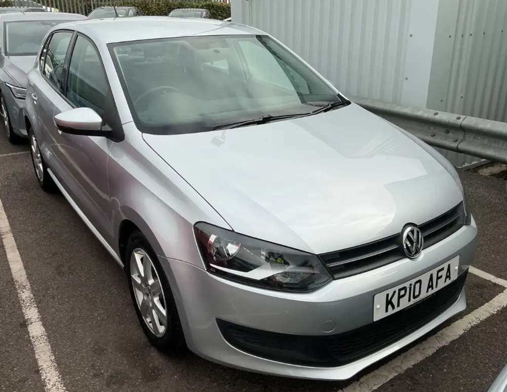 A 2010 VOLKSWAGEN POLO 1.4 SE Hatchback 5dr Petrol DSG Euro 5 (85 ps) A 2010 VOLKSWAGEN POLO 1.4 SE Hatchback 5dr Petrol DSG Euro 5 (85 ps)